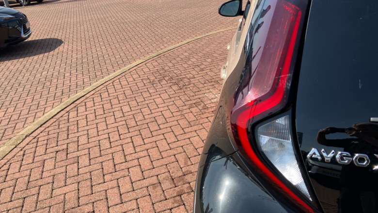 Toyota Aygo X 1.0 VVT-i Edge 5dr Auto Petrol Hatchback